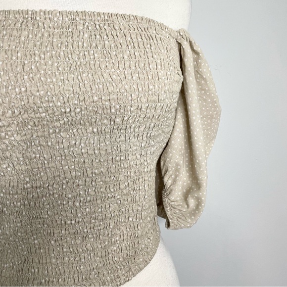 ABERCROMBIE & FITCH Polka Dot Off Shoulder Smocked Tube Top - Picture 5 of 9